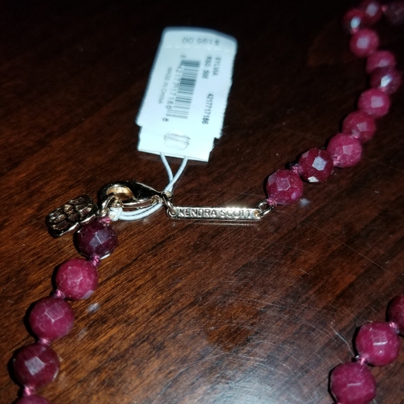 KENDRA SCOTT SYLVIA NECKLACE - Picture 4 of 5